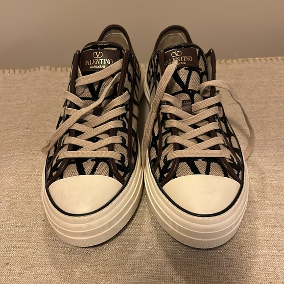 Valentino Toile Canvas - Picture 3 of 4